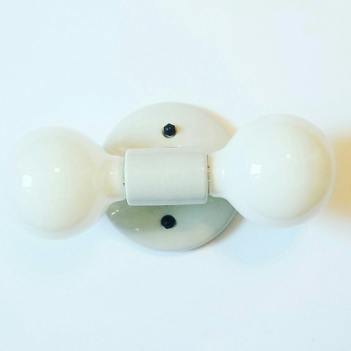 Style#033 White ceramic wall sconce