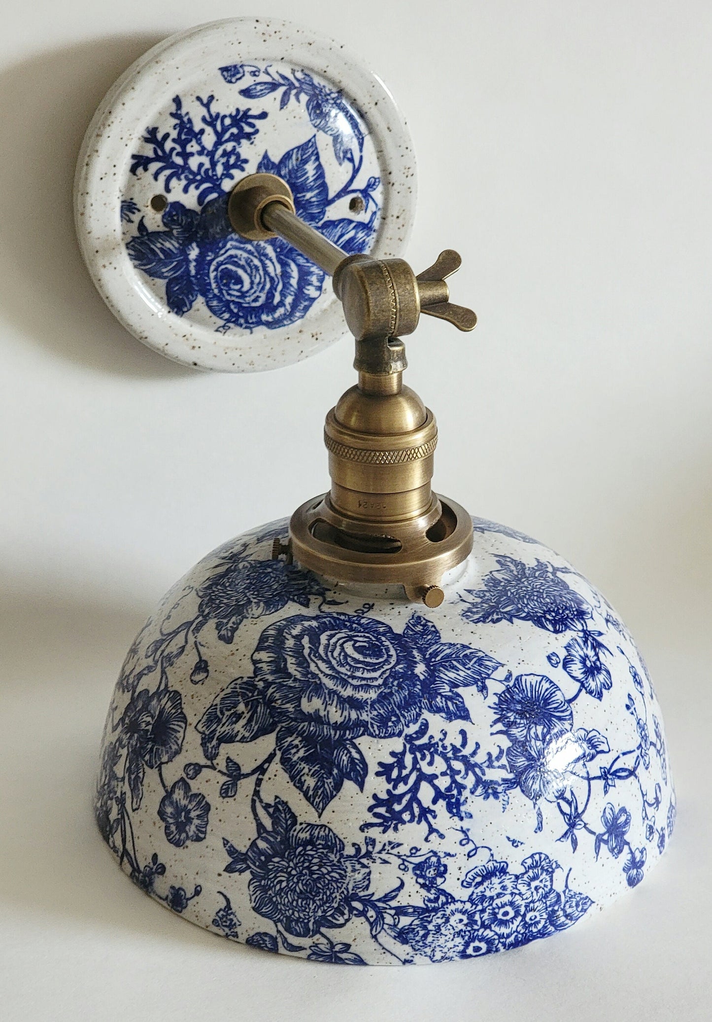 Style#061 Floral Cottage Sconce